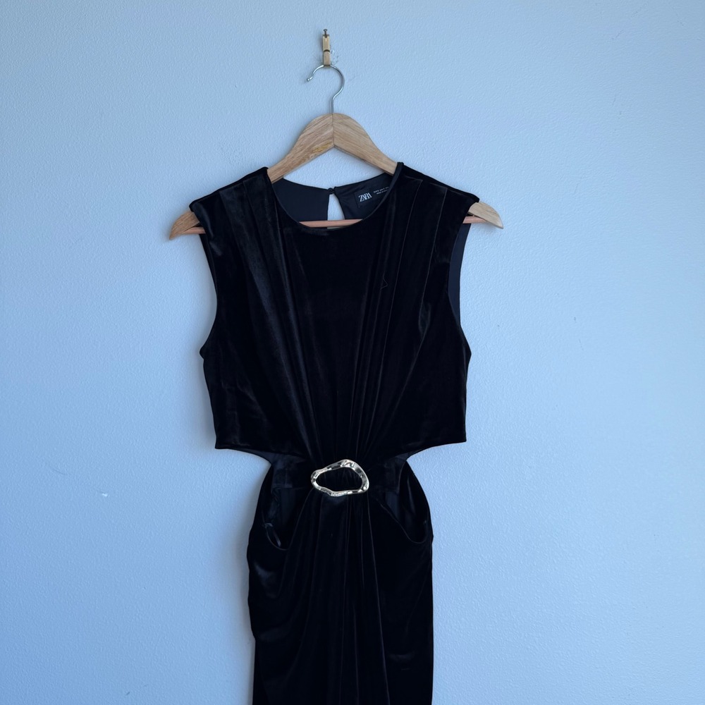 Zara‎ Cut Out Black Velvet Midi Dress Size Small - Picture 3 of 11